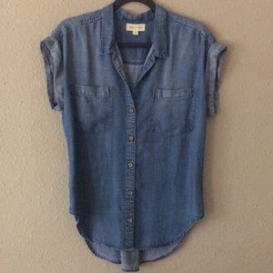 Cloth & Stone Denim Short Sleeve Button Up Shirt